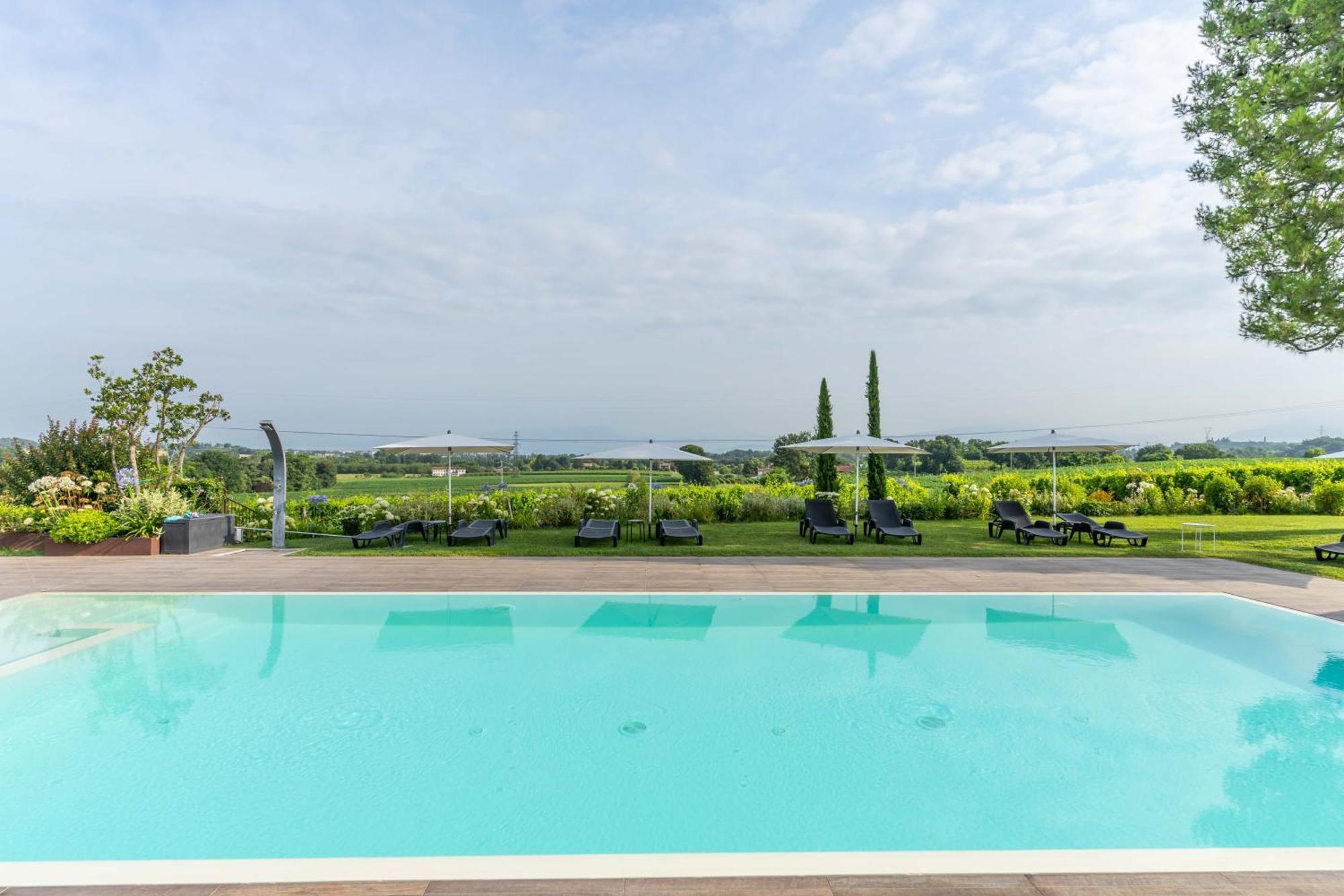 Agriturismo Colle Dei Pivi Понті-суль-Мінчіо Екстер'єр фото