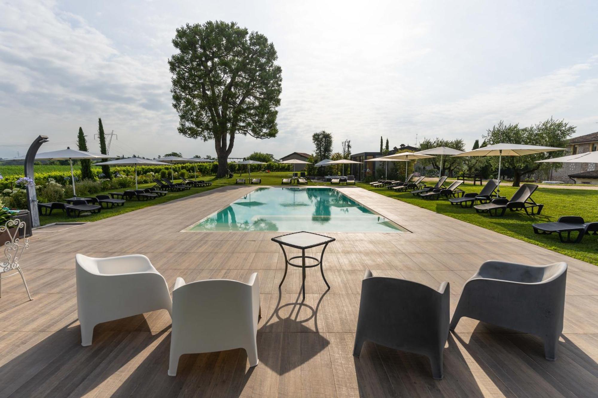 Agriturismo Colle Dei Pivi Понті-суль-Мінчіо Екстер'єр фото