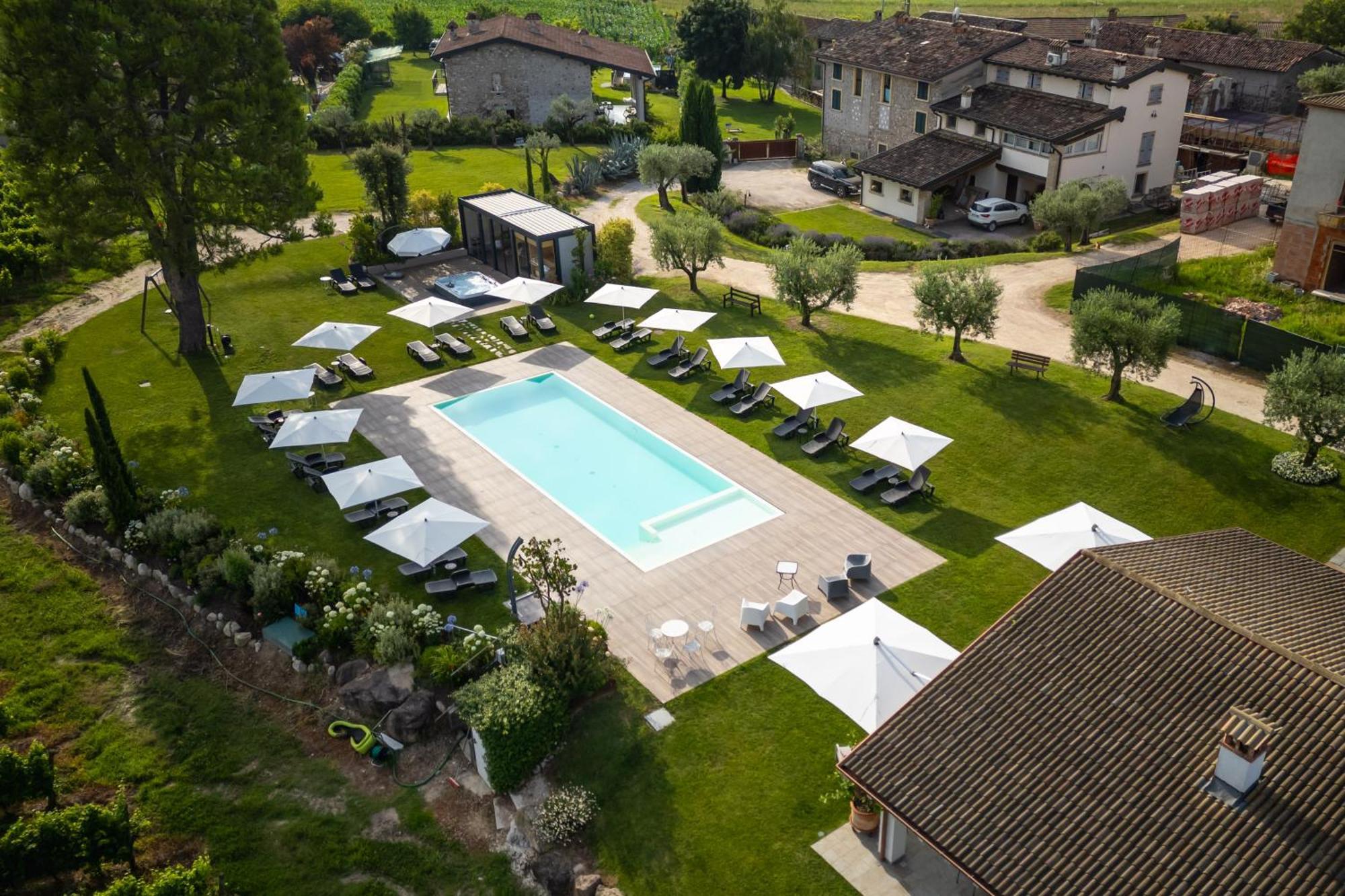 Agriturismo Colle Dei Pivi Понті-суль-Мінчіо Екстер'єр фото