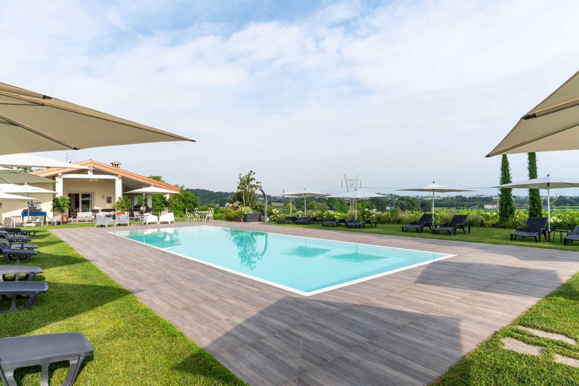 Agriturismo Colle Dei Pivi Понті-суль-Мінчіо Екстер'єр фото