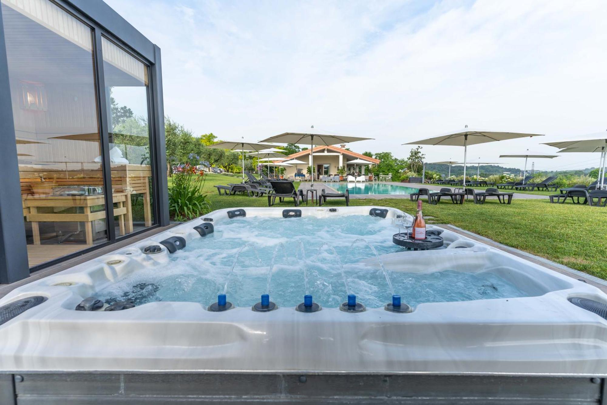 Agriturismo Colle Dei Pivi Понті-суль-Мінчіо Екстер'єр фото
