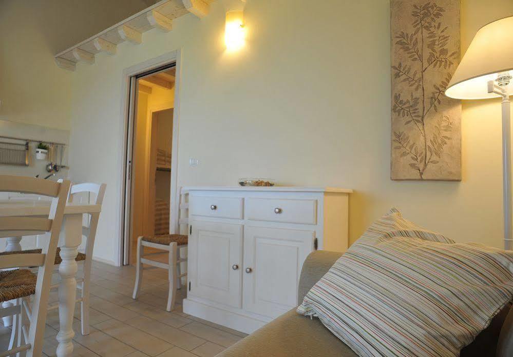 Agriturismo Colle Dei Pivi Понті-суль-Мінчіо Екстер'єр фото
