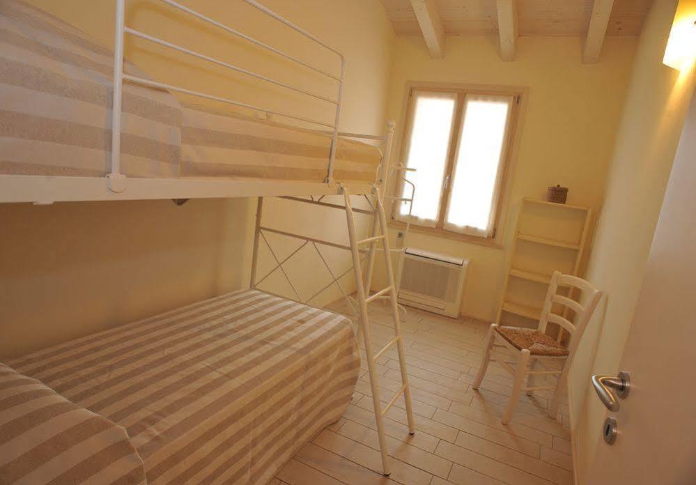 Agriturismo Colle Dei Pivi Понті-суль-Мінчіо Екстер'єр фото