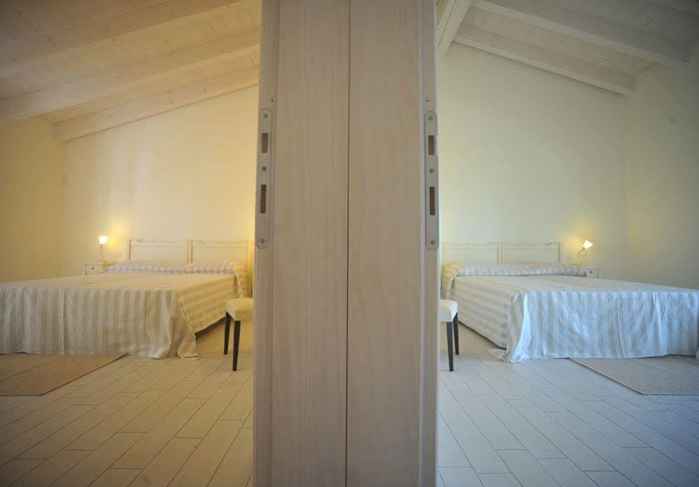 Agriturismo Colle Dei Pivi Понті-суль-Мінчіо Екстер'єр фото