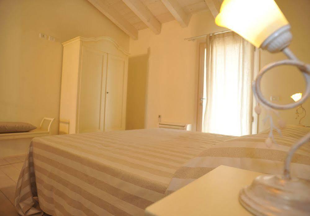 Agriturismo Colle Dei Pivi Понті-суль-Мінчіо Екстер'єр фото
