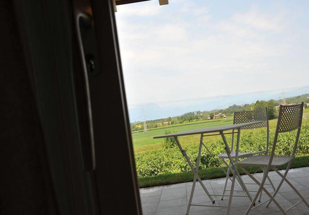 Agriturismo Colle Dei Pivi Понті-суль-Мінчіо Екстер'єр фото